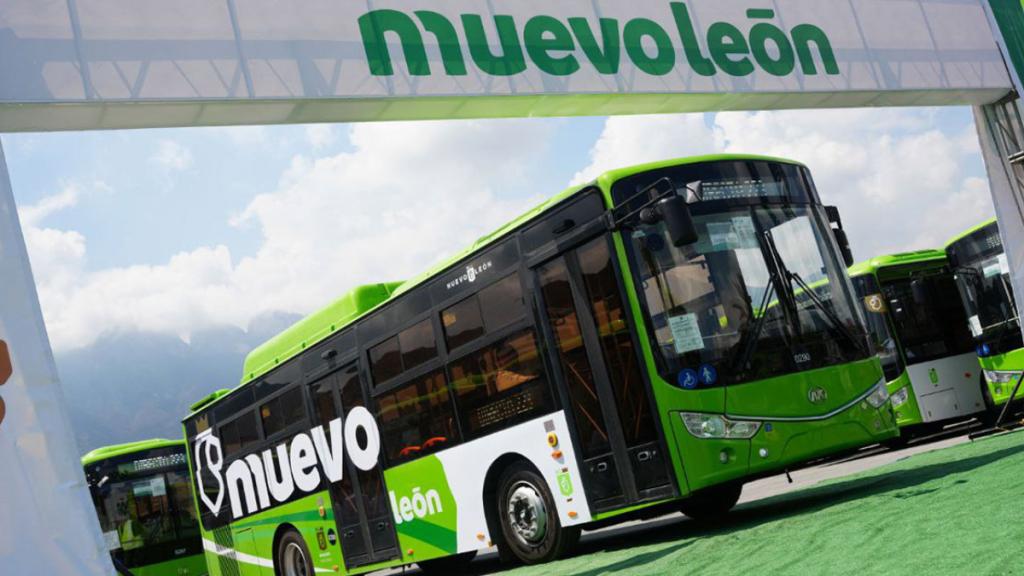Camiones Nl - Enbroncados Falla Reestructuración De Camiones Y Rutas Del Gobierno Del Estado.