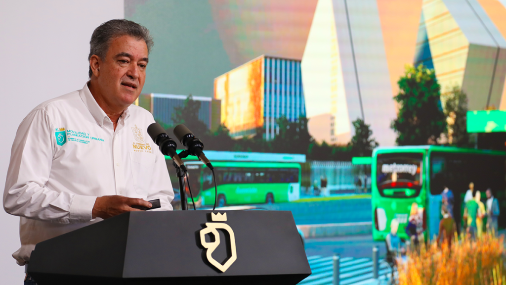 Premetro - Enbroncados Congreso Exige a Hernán Villarreal, Secretario De Movilidad De Nl, Explicación Sobre Aumento De Tarifas.