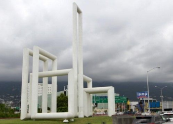 Escultura de los tubos