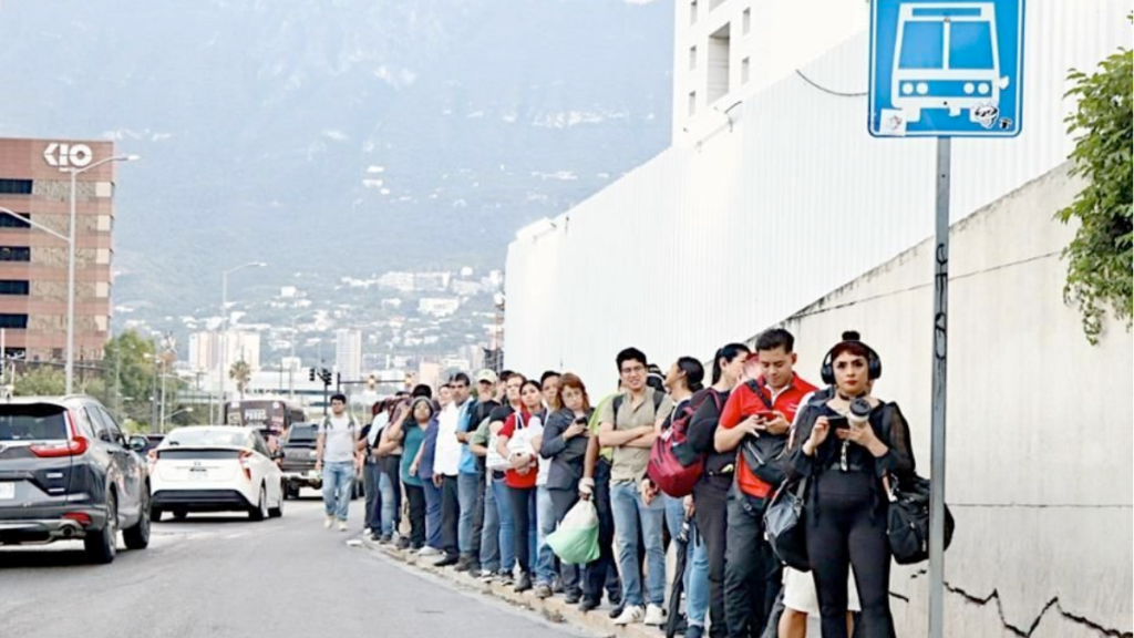 falta de camiones
monterrey
transporte público