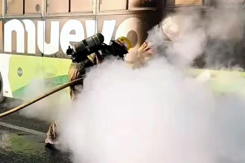 El Transporte Público De Samuel García Se Ha Incendiado Al Menos 8 Veces En El Año. 