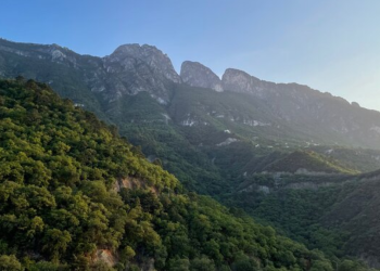 Turistas-en-chipinque-aguaneive-nuevo-león-parque-ecológico - Enbroncados