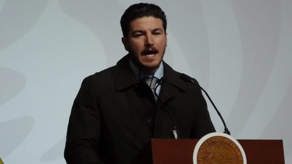 El Gobernador Samuel García Dando Un Discurso. 