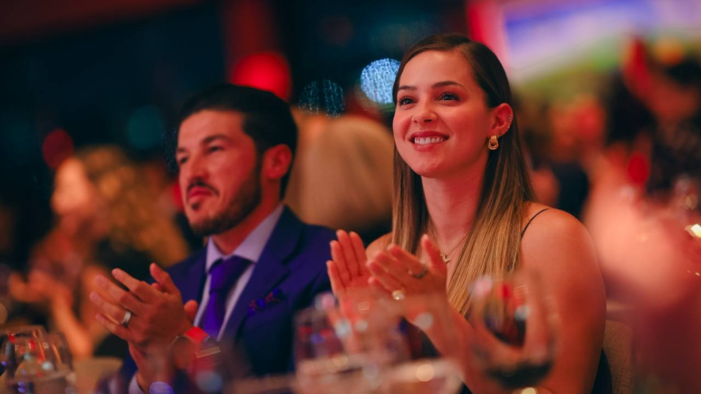 El Gasto En Redes De Samuel Y Mariana Es Insostenible