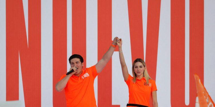 Samuel García Y Mariana Rodríguez - Enbroncados