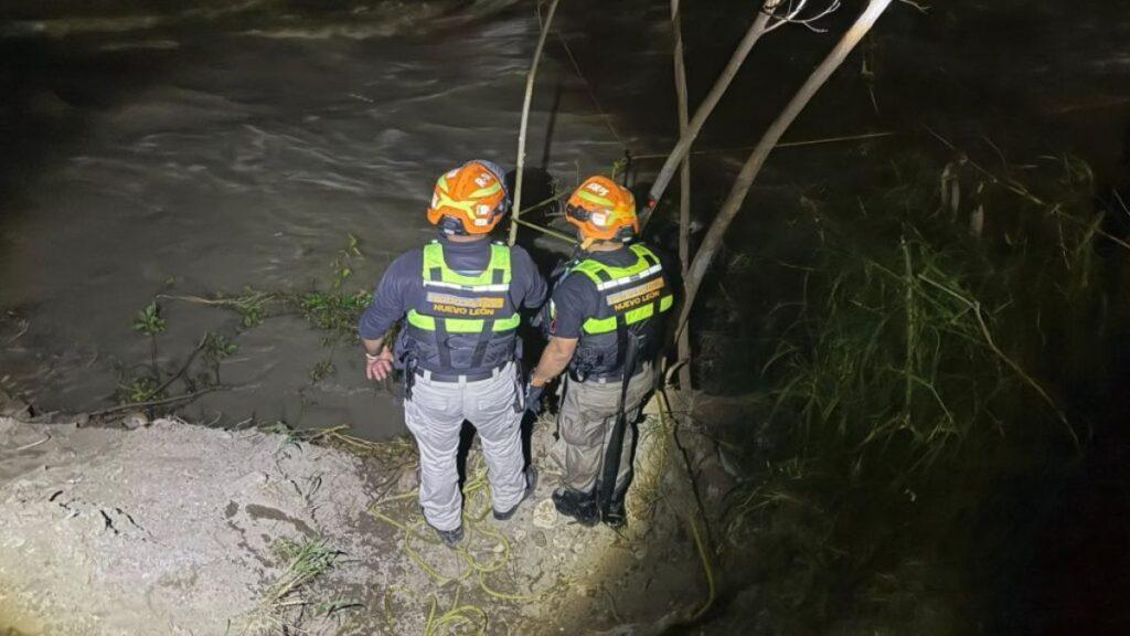 Rescatan a Familia En Guadalupe En Río La Silla - Enbroncados