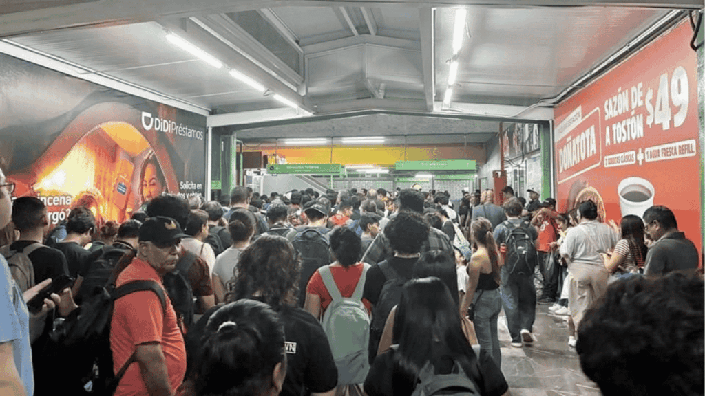 Falla En La Línea 1 Deja a Miles De Pasajeros Varados En La Línea 1 - Enbroncados