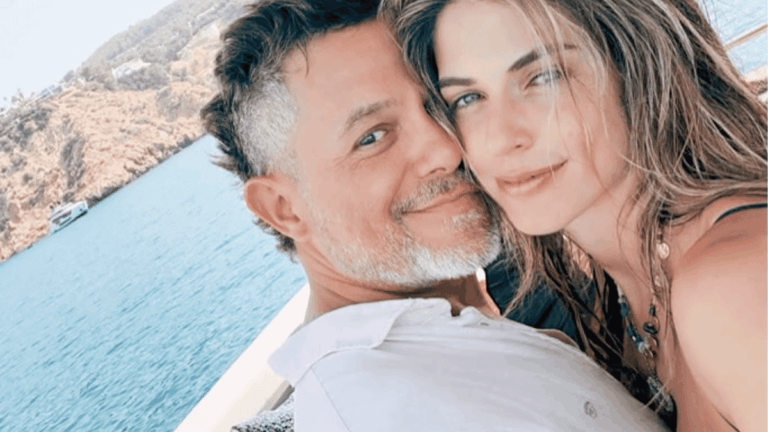 Alejandro Sanz Y Stephanie Cayo - Enbroncados