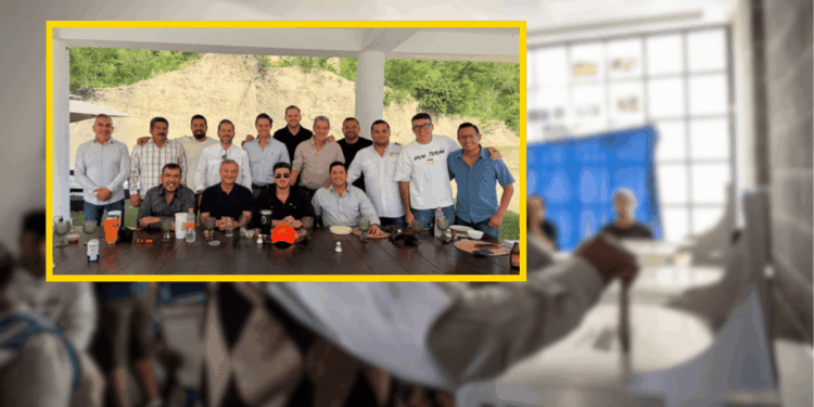 Frente Político En Nuevo León - Enbroncados