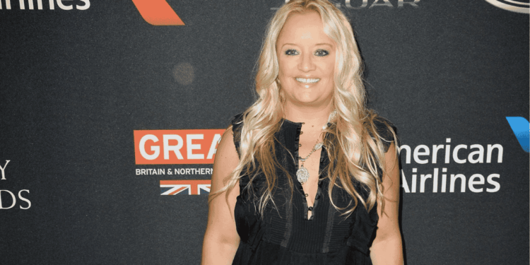 Lucy Davis - Enbroncados