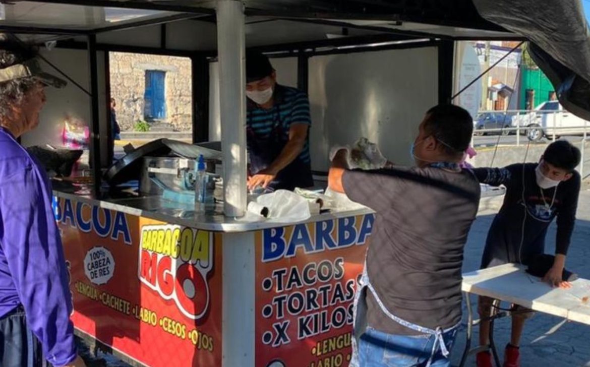 Muere hombre a balazos mientras esperaba en fila de barbacoa