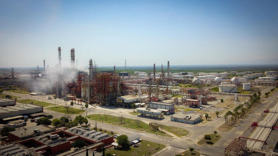 Estado recibirá de Pemex proyecto para reducir contaminación en refinería de Cadereyta