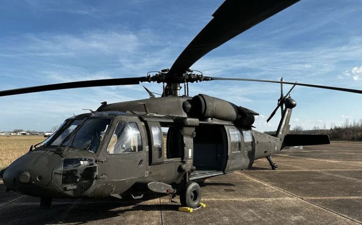 CONOCE EL INÚTIL GASTO MILLONARIO DEL BLACK HAWK