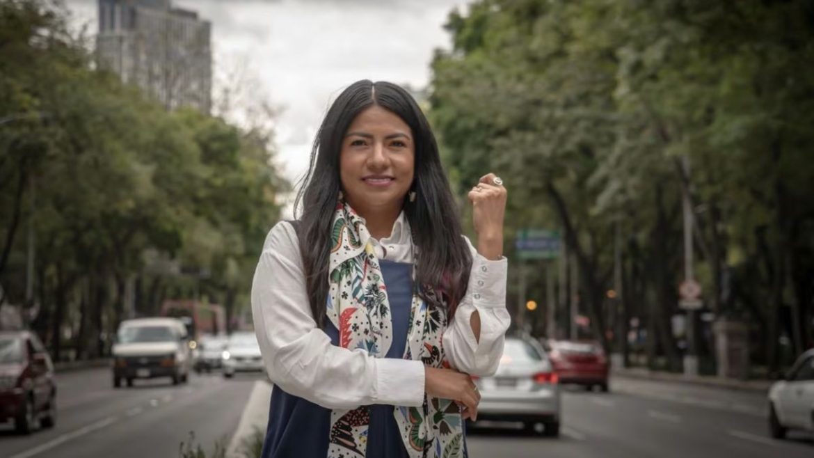 Abandona Indira Kempis la Bancada de MC en el Senado