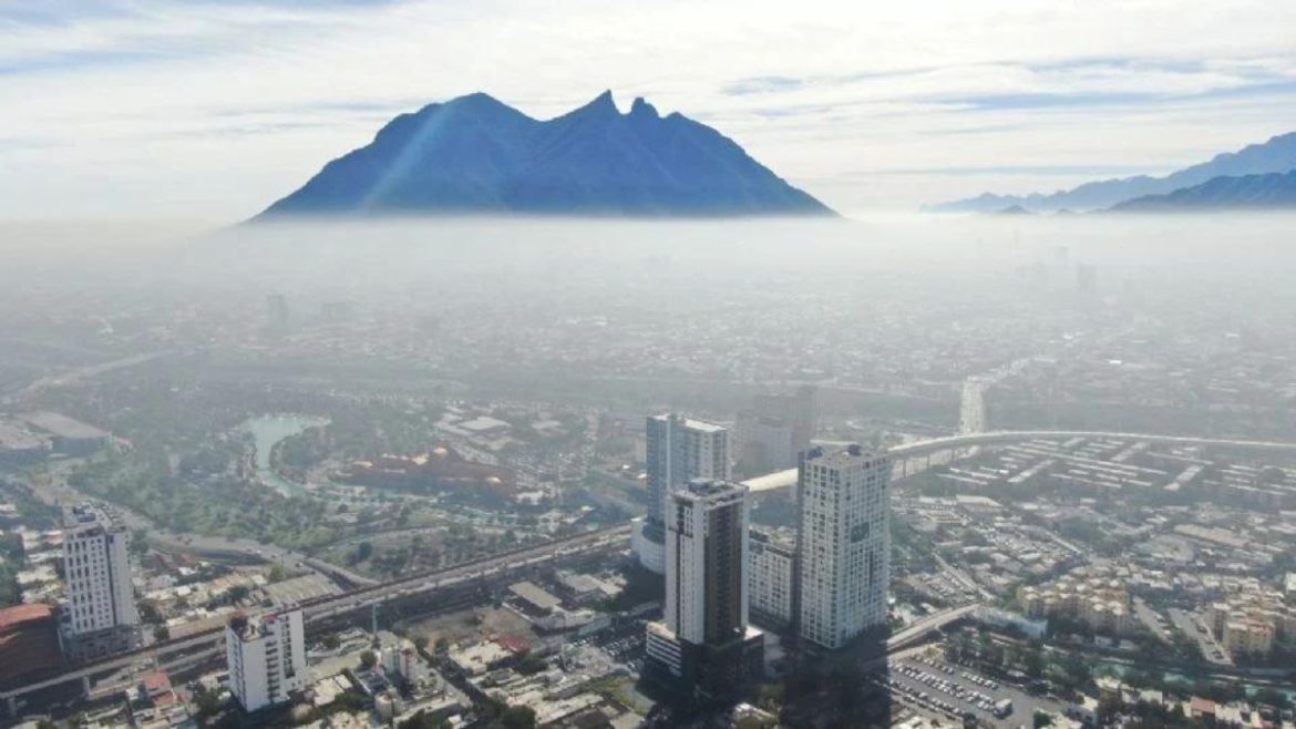 Aumentan los Días Contaminados en Nuevo León