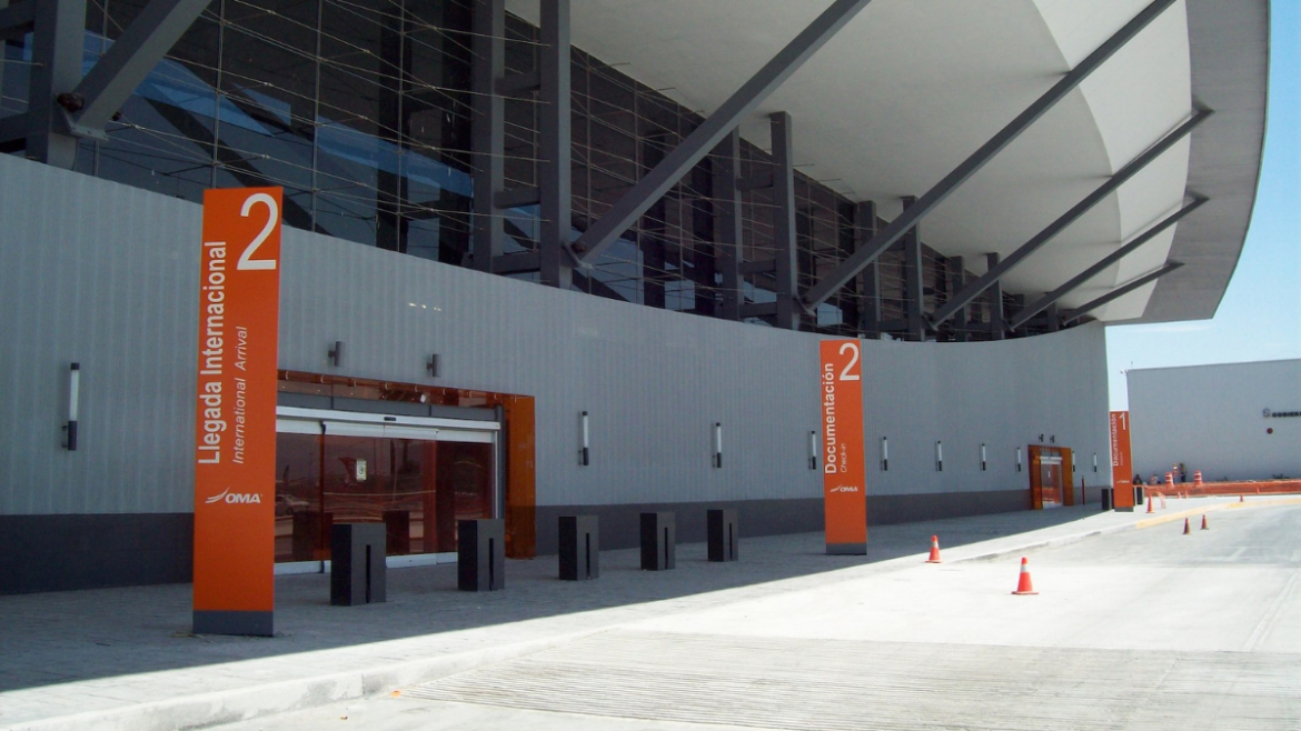 Falta de Agua Desata Quejas en Terminal B