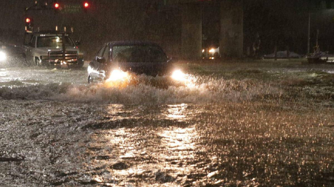 Inundaciones y Caos Vial Devastan Monterrey